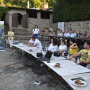 Realizimi i takimit informues për projektin me banorët e Ndroqit.